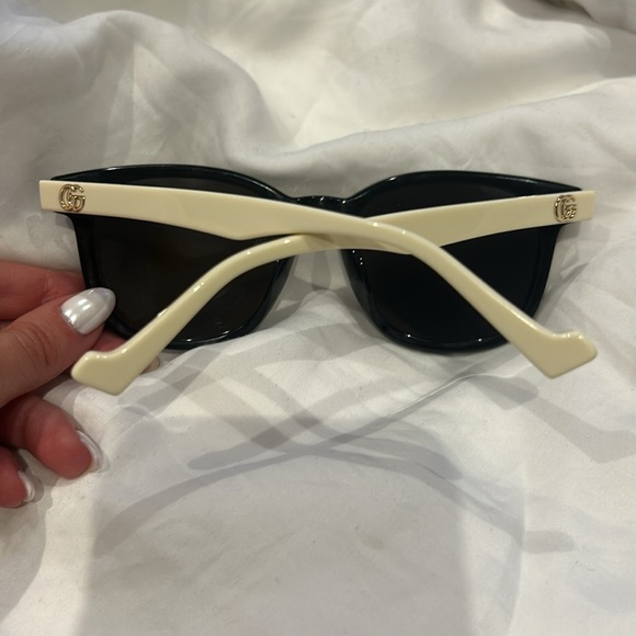 Gucci sunglasses - Picture 3 of 4